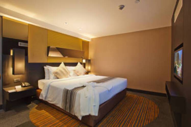 Golden Tulip Mandison Suites