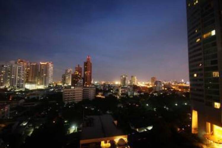 Golden Tulip Mandison Suites