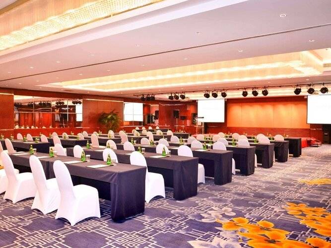 Novotel Peace Hotel