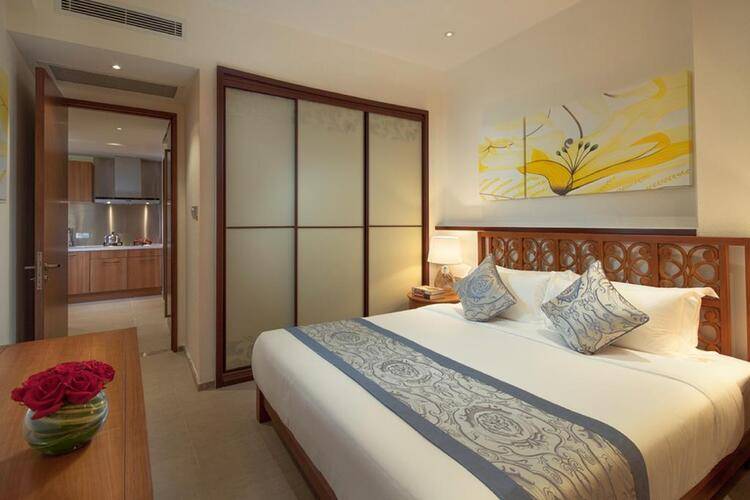 Aloha Oceanfront Suite Resort