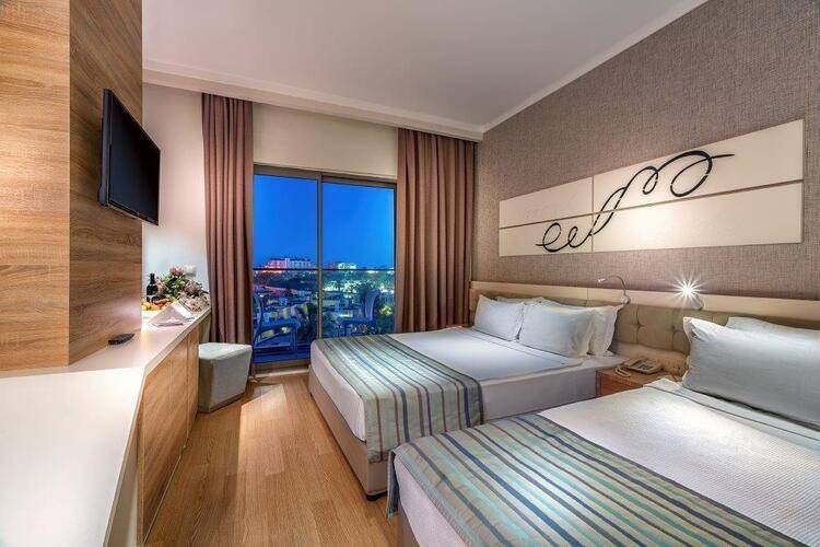 Orfeus Queen Hotel