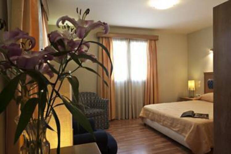 Parnon Hotel