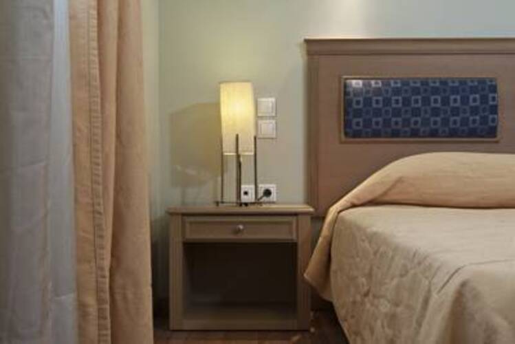 Parnon Hotel