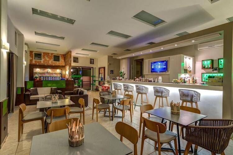 Alkionis Beach Hotel Apartments