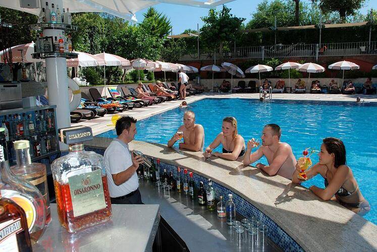 Grand Okan Hotel