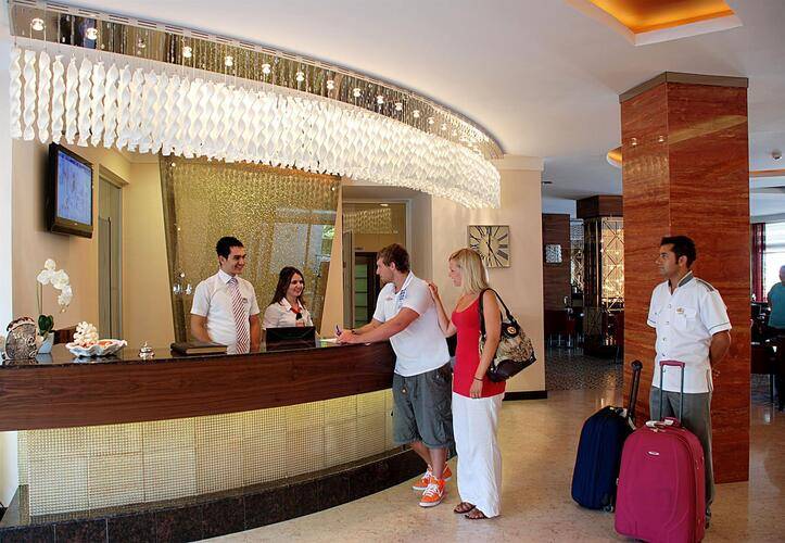 Grand Okan Hotel