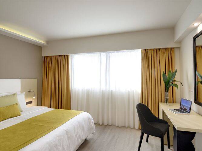 Athens Avenue Hotel