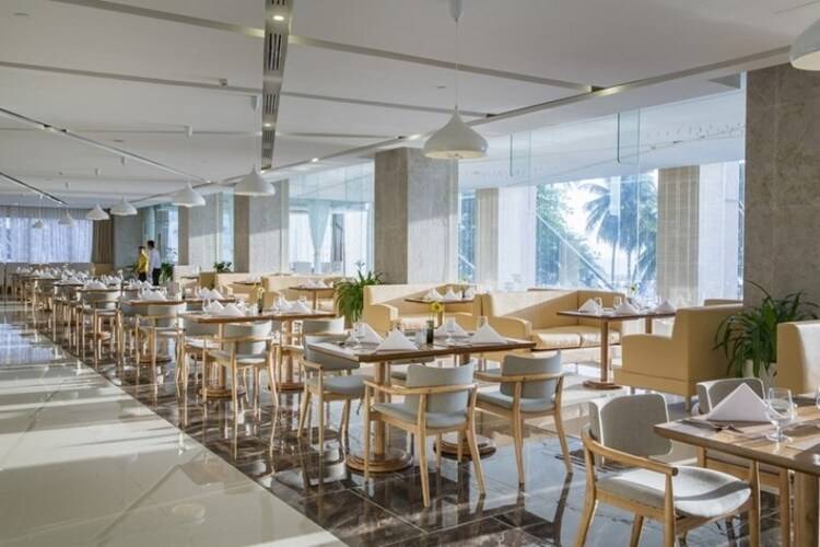 Diamond Bay Hotel