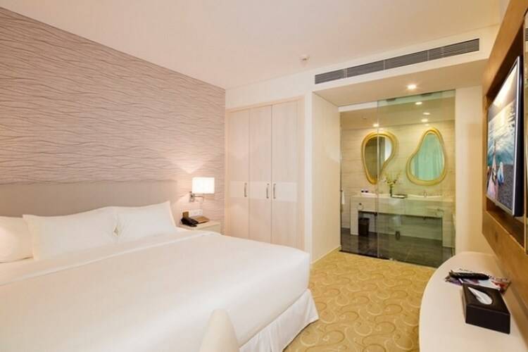 Diamond Bay Hotel