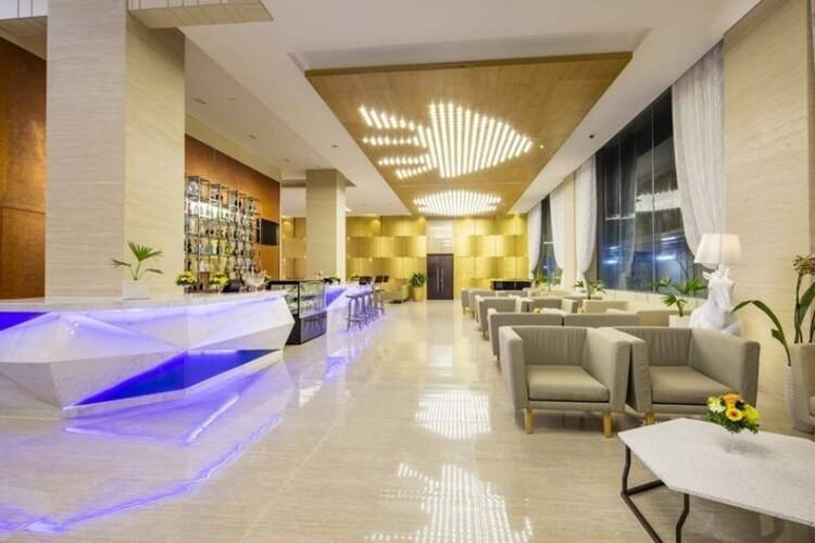 Diamond Bay Hotel