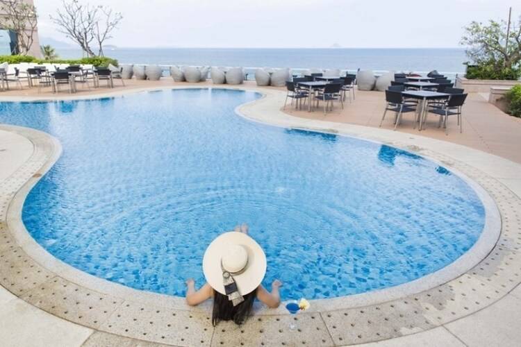 Diamond Bay Hotel
