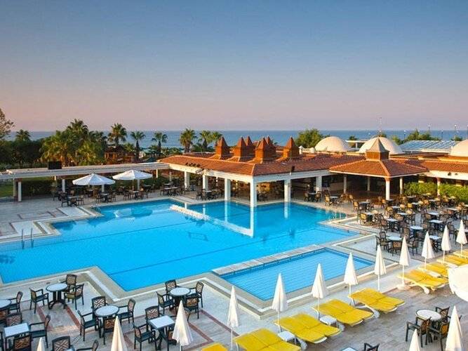 Paloma Paradise Beach