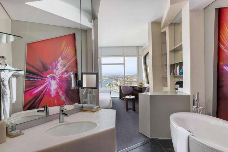 V Hotel Curio Collection By Hilton