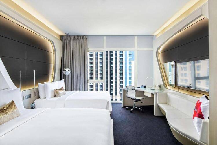 V Hotel Curio Collection By Hilton
