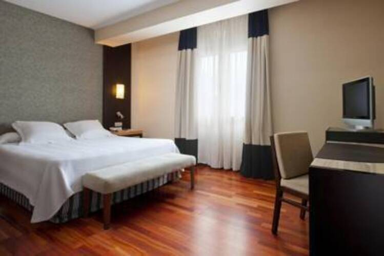 Nh Barcelona Stadium — фото 5