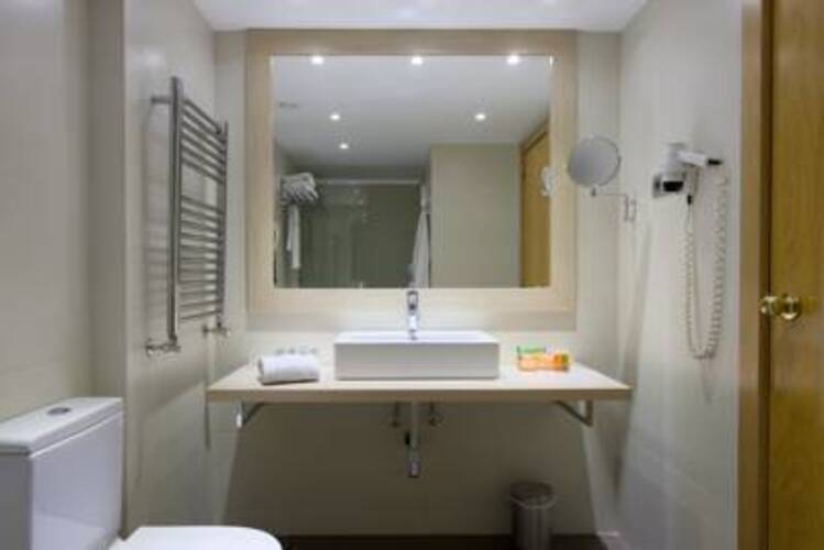 Nh Barcelona Stadium — фото 9