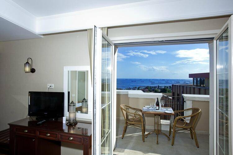 Recital Hotel