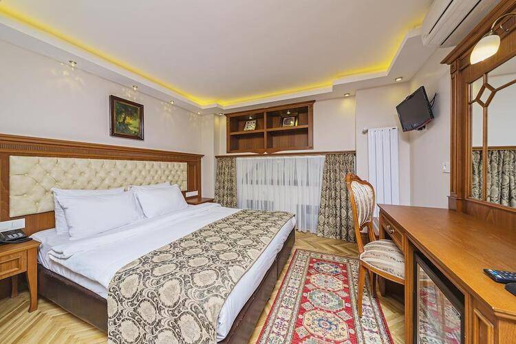 Spectra Hotel