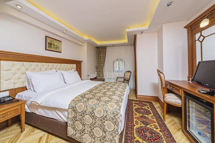 Spectra Hotel