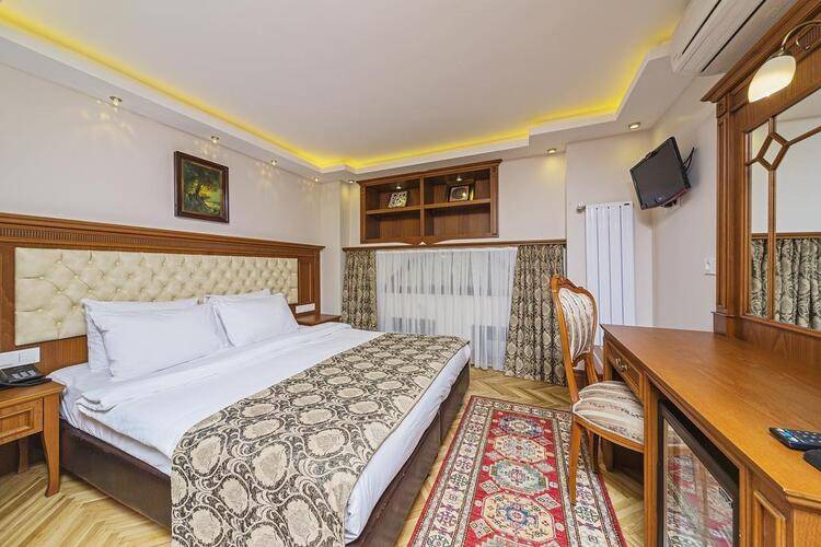 Spectra Hotel
