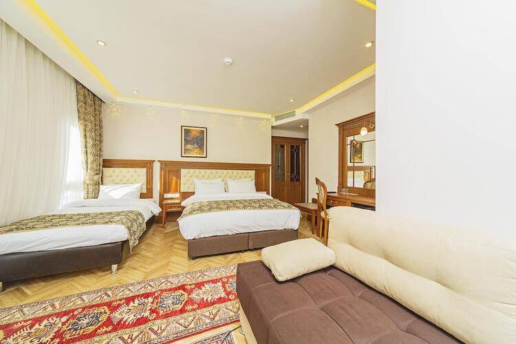 Spectra Hotel