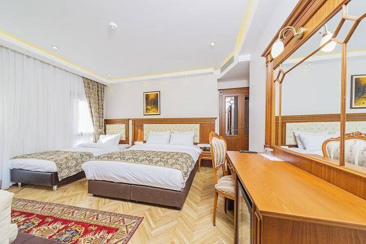 Spectra Hotel