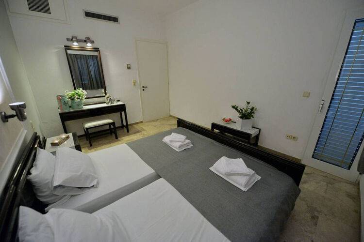 Anna Apartments
