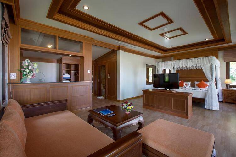 The Sunset Beach Resort