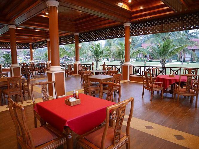 The Sunset Beach Resort