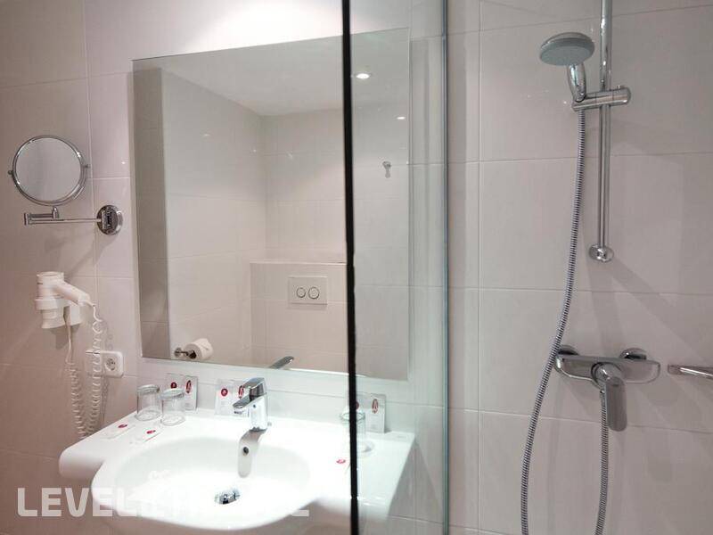 Фотография JS Yate Hotel
