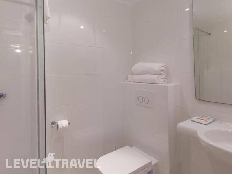 Фотография JS Yate Hotel