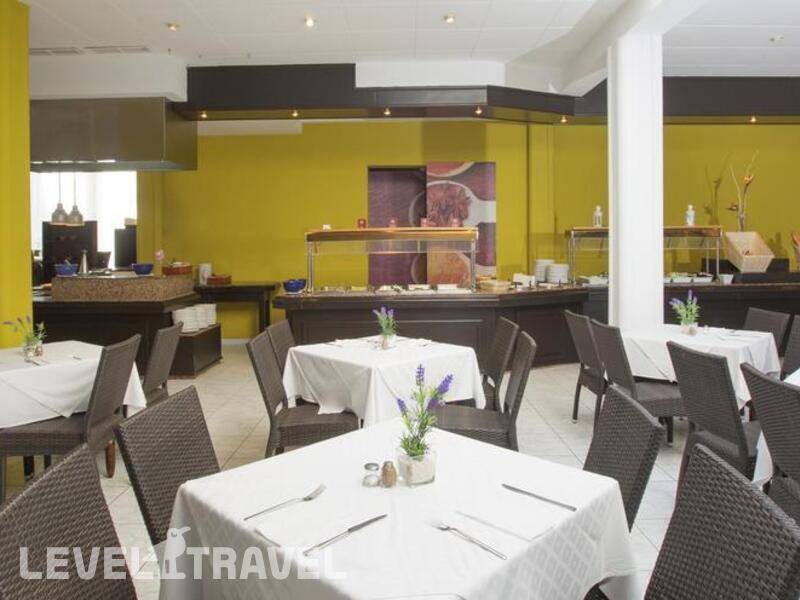 Фотография JS Yate Hotel