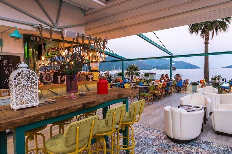 Honeymoon Beach Hotel