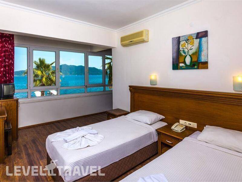 Фотография Honeymoon Beach Hotel