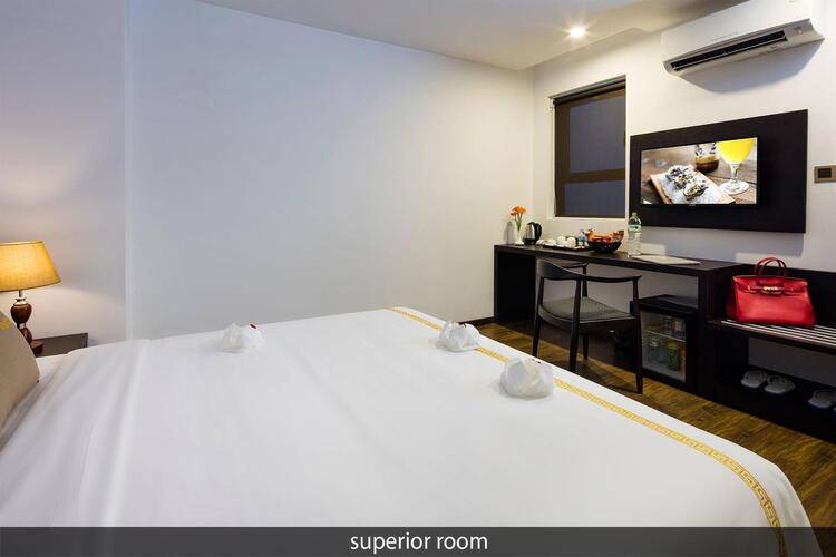 Meriton Hotel