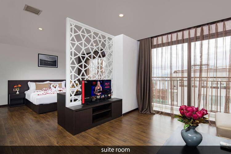 Meriton Hotel
