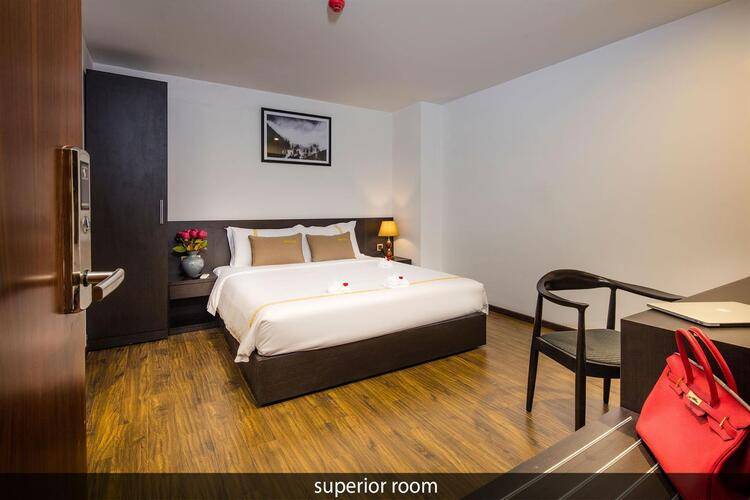 Meriton Hotel