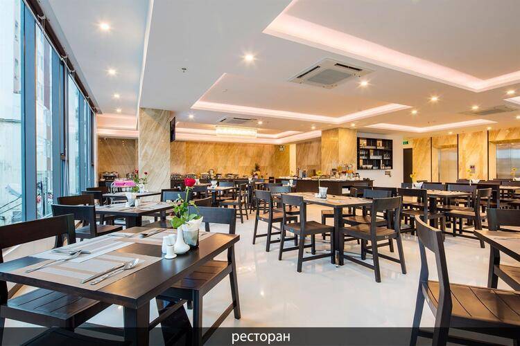 Meriton Hotel
