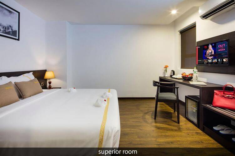 Meriton Hotel