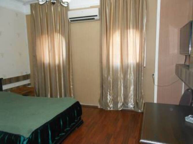 DKD Bridge Hotel