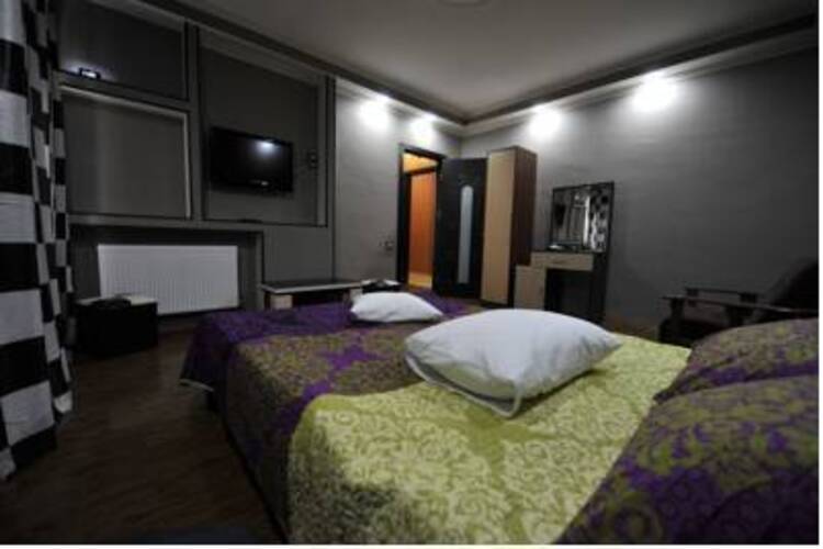 DKD Bridge Hotel