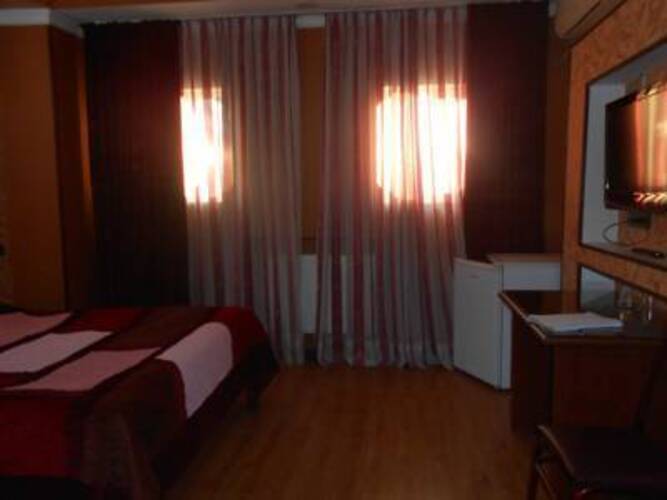 DKD Bridge Hotel