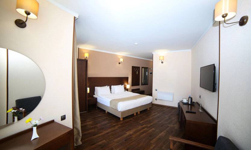 Corner Inn Hotel