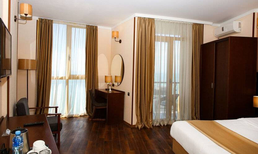 Corner Inn Hotel