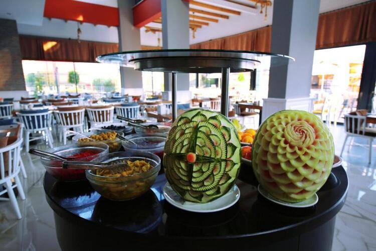 Sey Beach Hotel & Spa