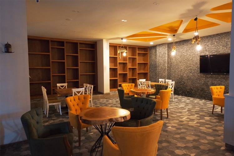Sey Beach Hotel & Spa