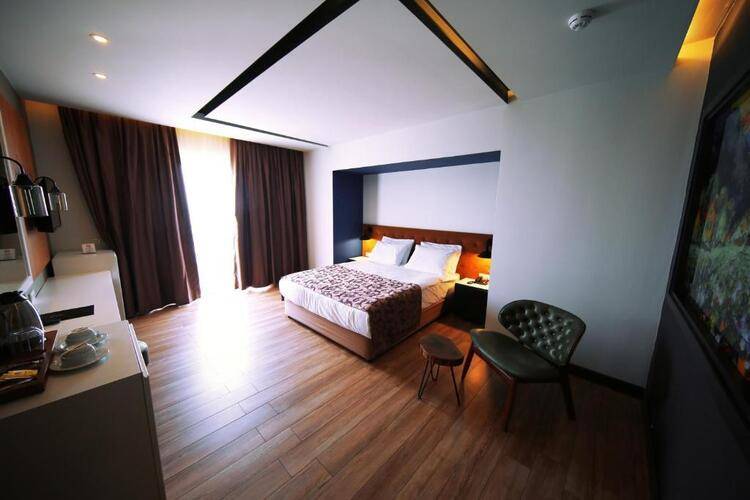 Sey Beach Hotel & Spa