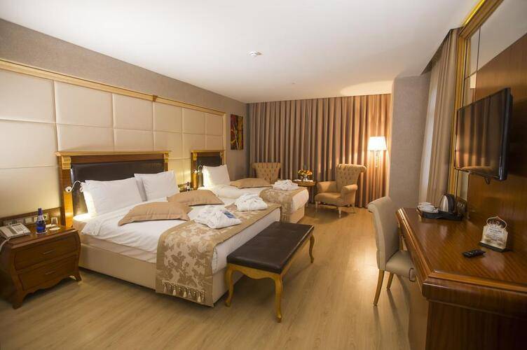 Wyndham Hotel