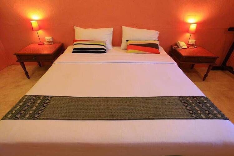 Baan Panwa Resort