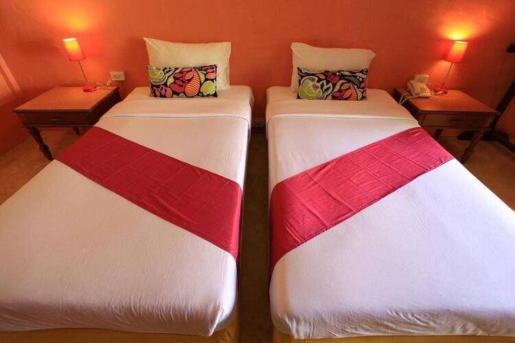 Baan Panwa Resort